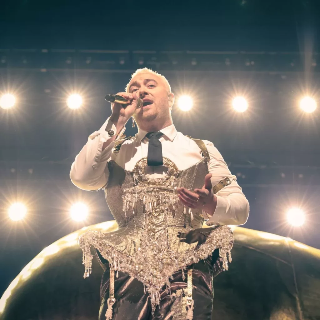 Sam Smith forced to cancel their concerts to a vocal cord injury